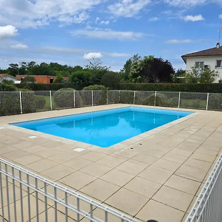T2 Confort - Clim, Piscine & Parking Prive 蒙托邦