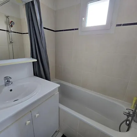 アパート T2 Climatise - Balcon & Parking Prive *